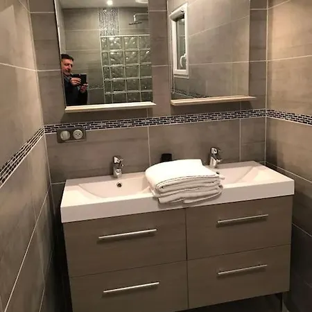 Avec Piscine *