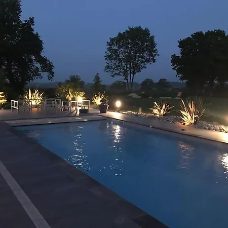 Willa Avec Piscine Janville (Calvados)